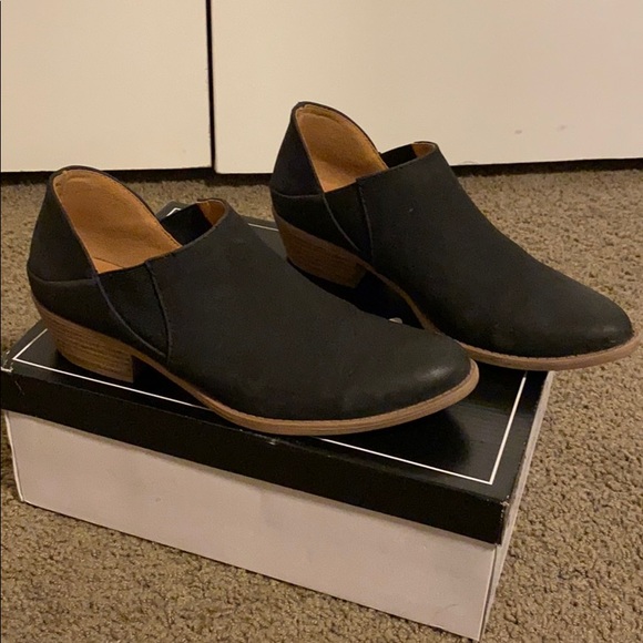 Qupid Black Ankle Booties - Picture 8 of 8